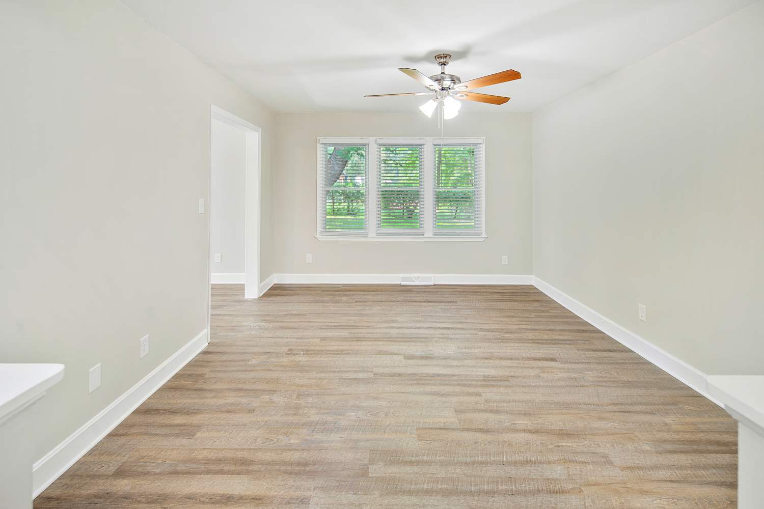 5009 Brooktree Dr photo 3