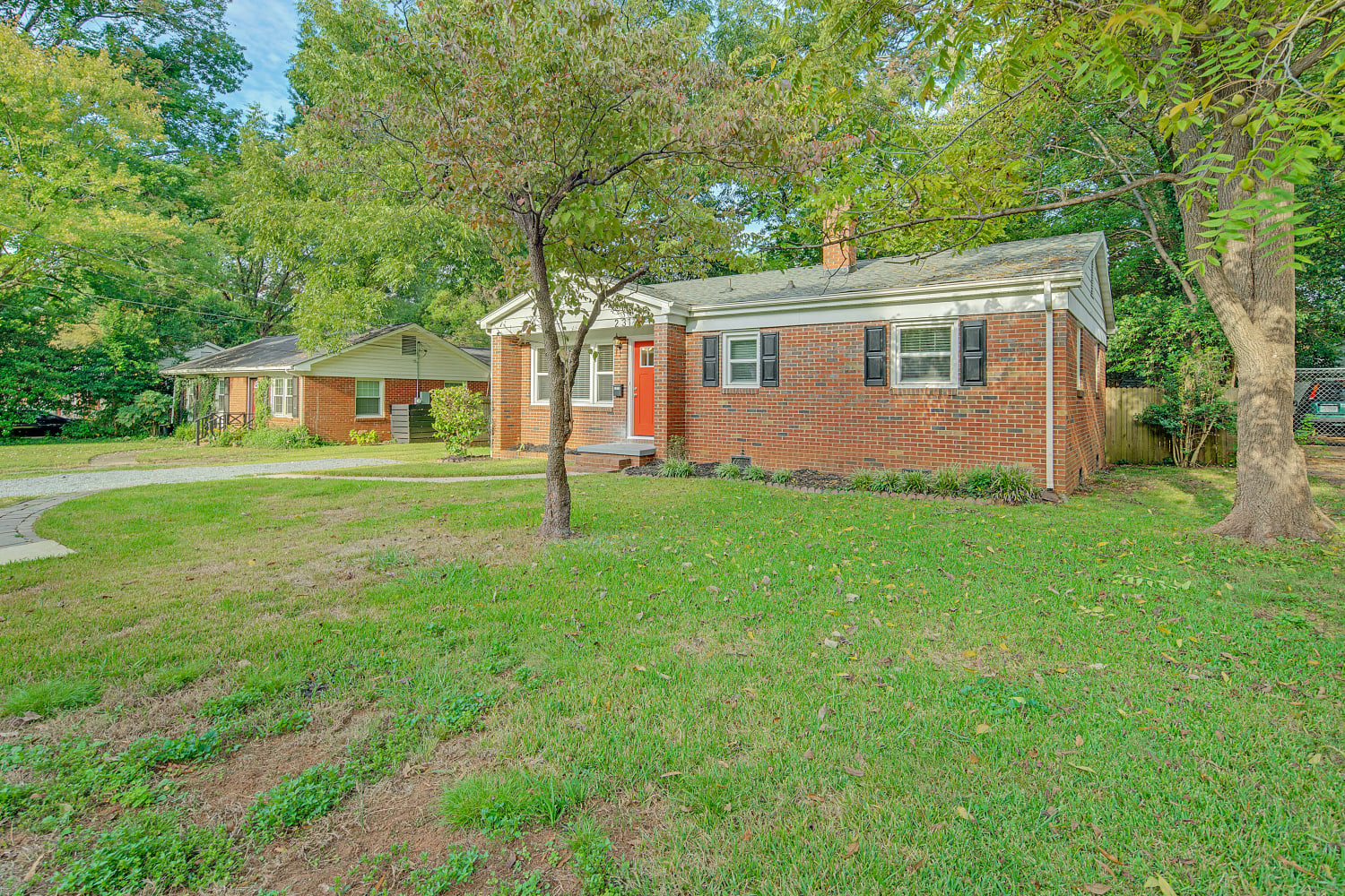 2312 Markham Ct photo 3