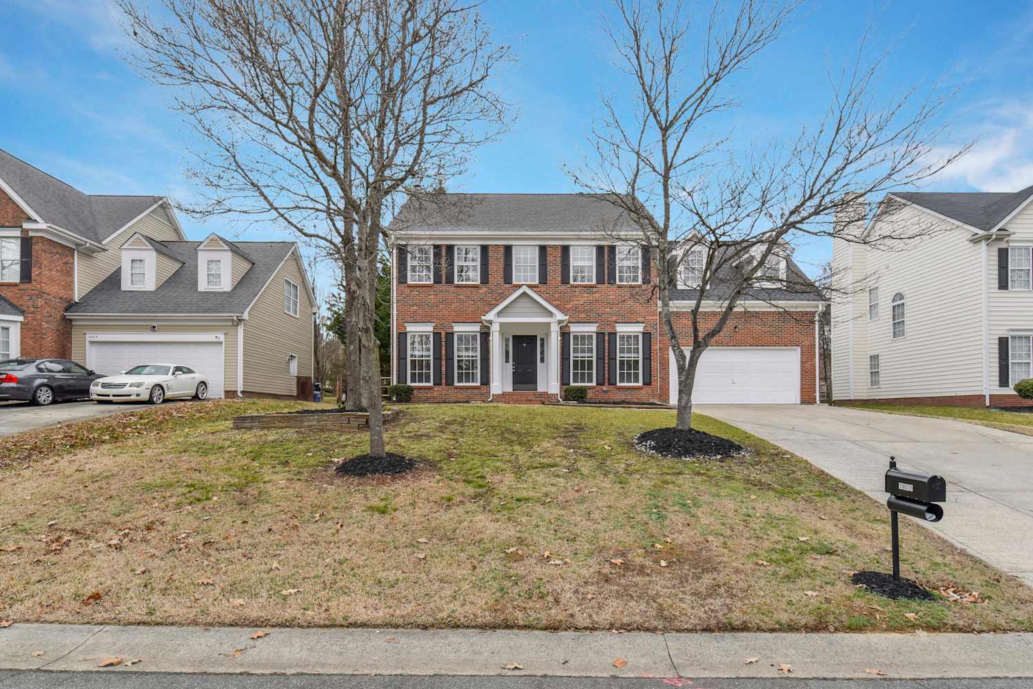 10619 Old Bridge Ln photo 2