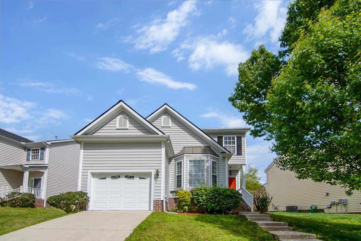 4925 Delta Lake Dr photo 2