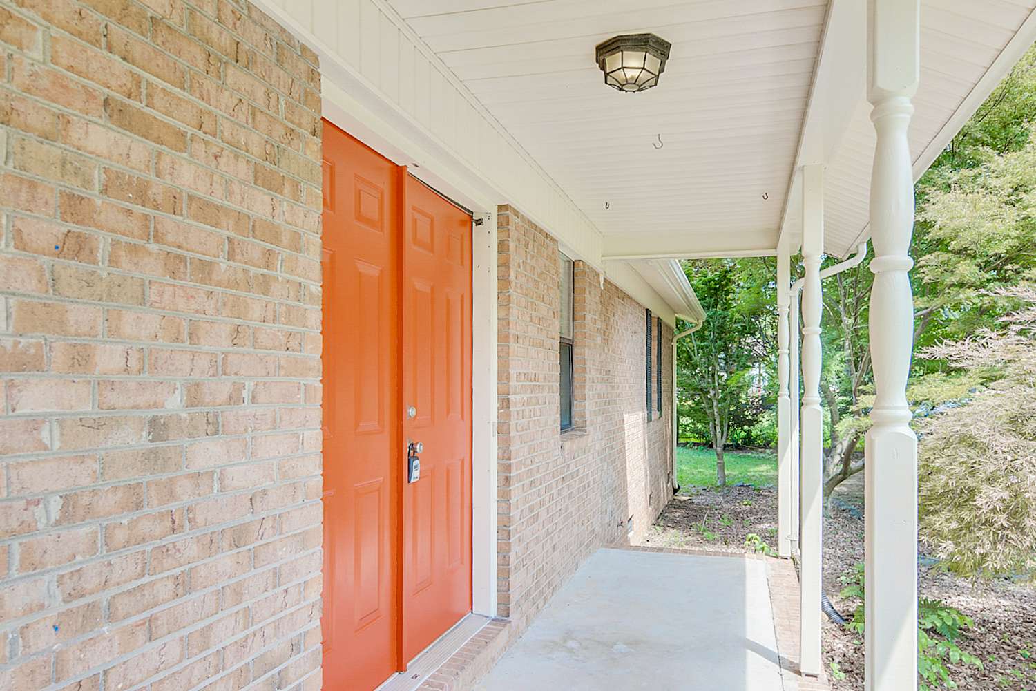 10612 Chelsea Dr photo 4