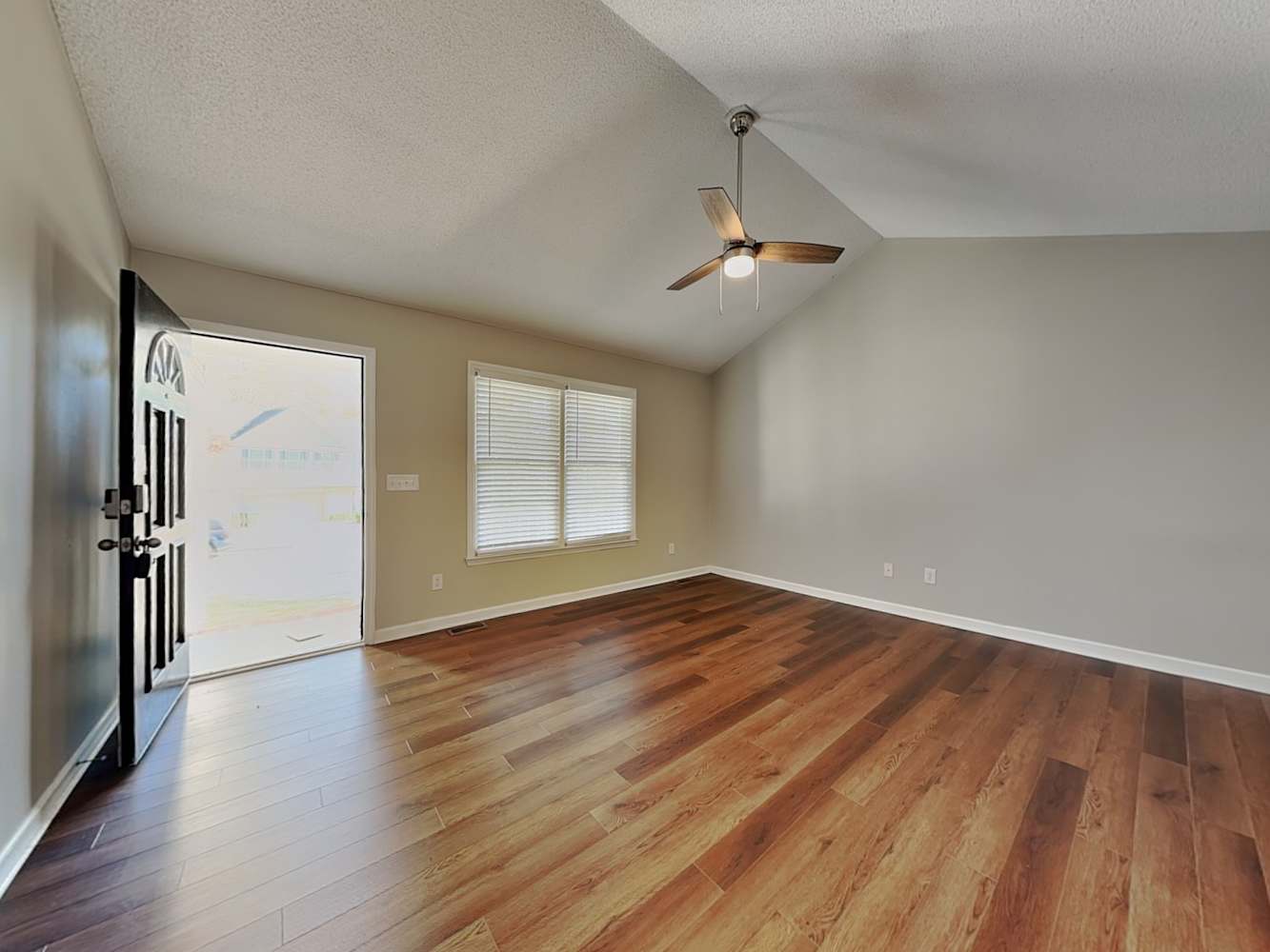 3304 Ferdilah Ln photo 3