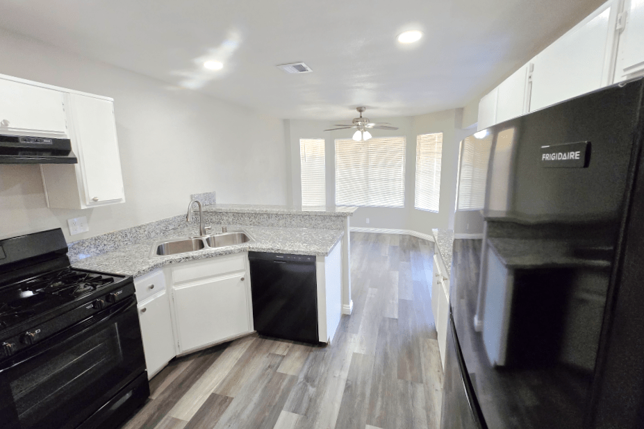 3749 Broadriver Drive photo 4