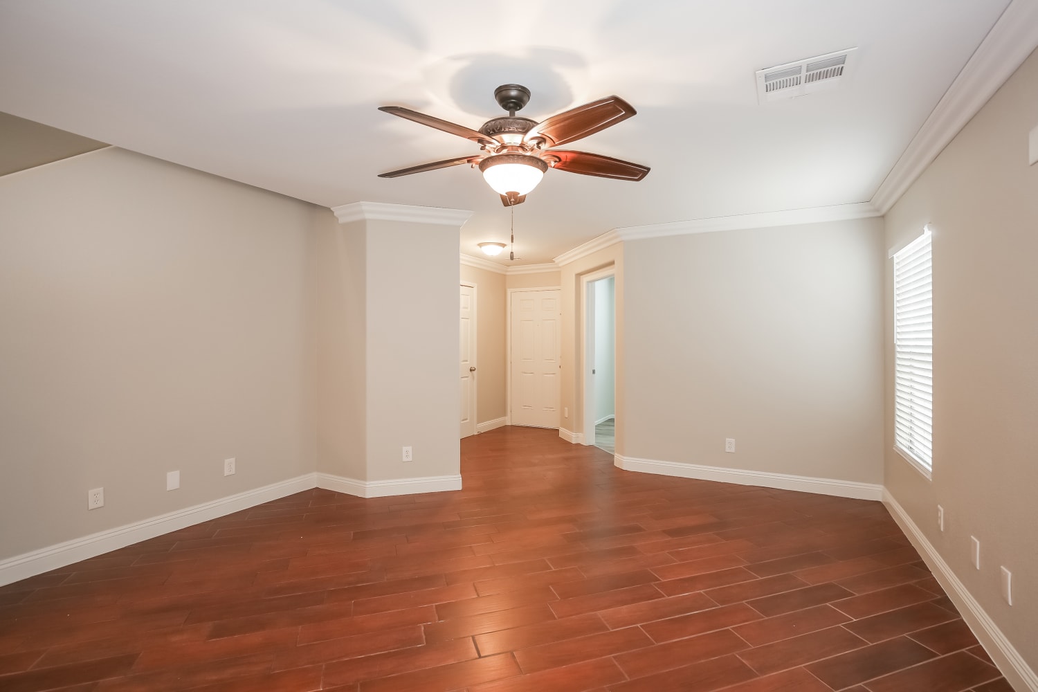8392 Bismark Sapphire Street photo 2
