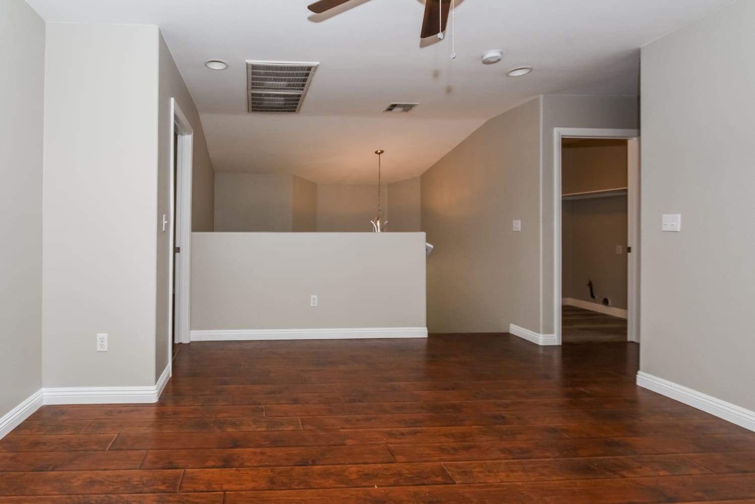 10638 Congaree St photo 2