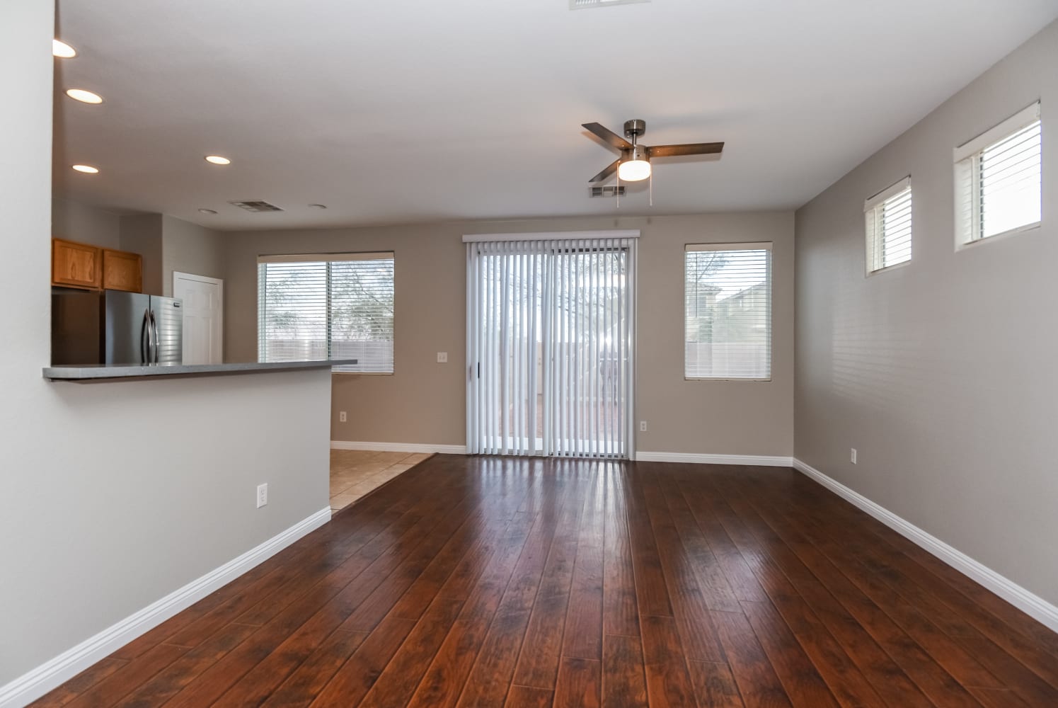 10638 Congaree St photo 4