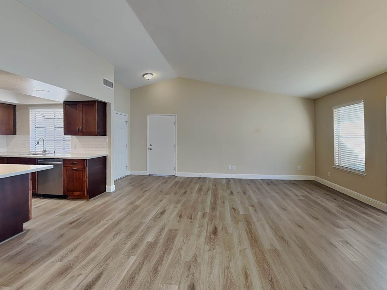 8428 Mulcahy Avenue photo 3