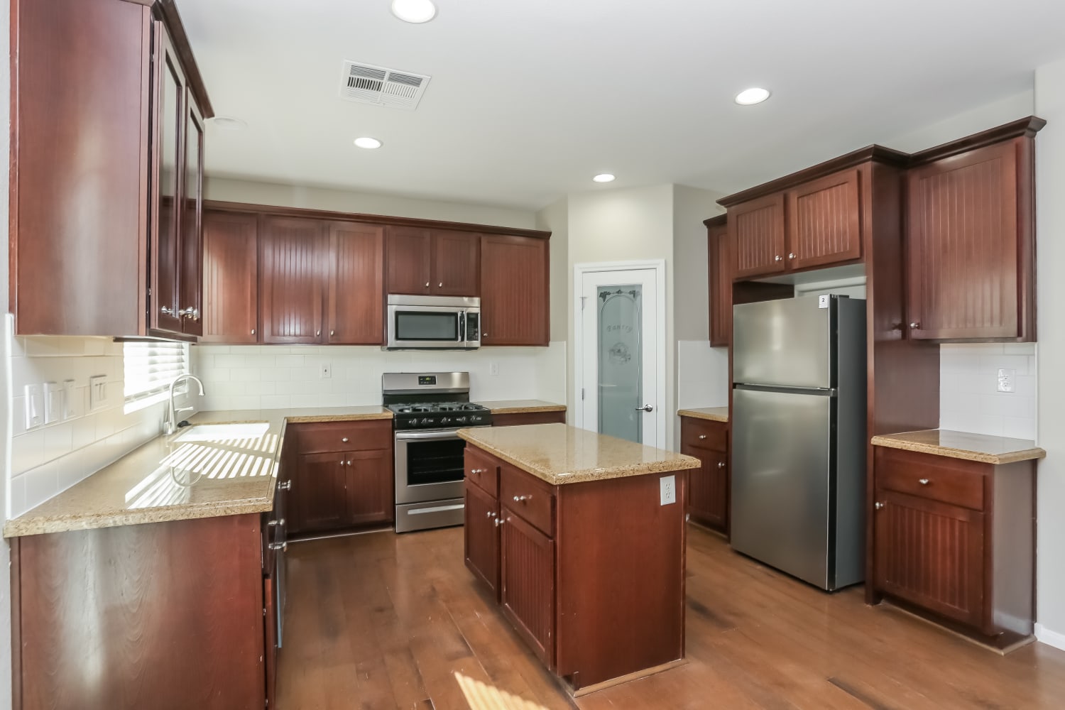 8008 San Mateo Street photo 4