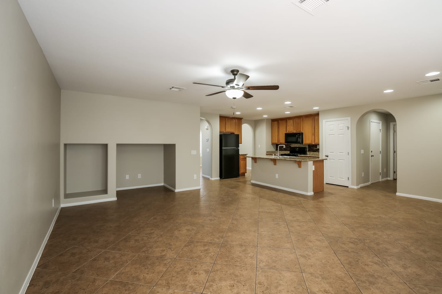 5349 Santa Fe Heights St photo 5