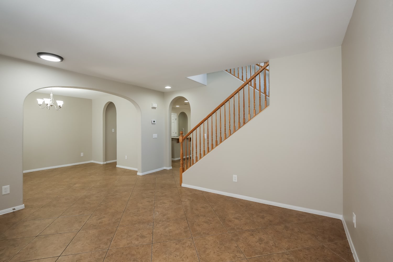 5349 Santa Fe Heights St photo 3