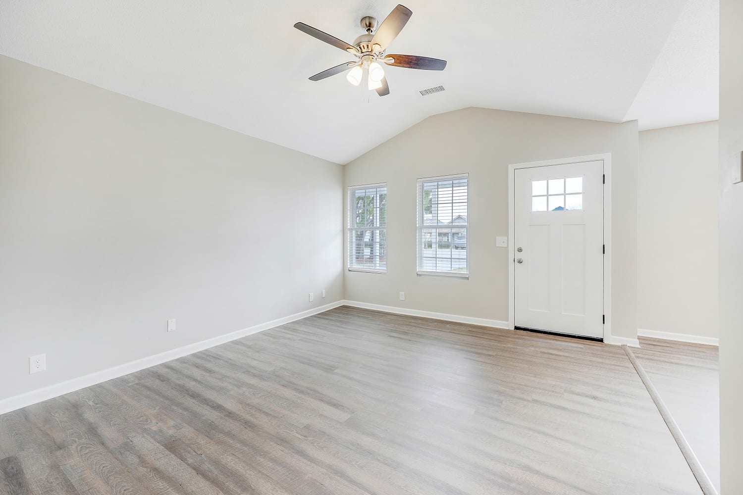 2610 Hawk Eye Ct photo 2