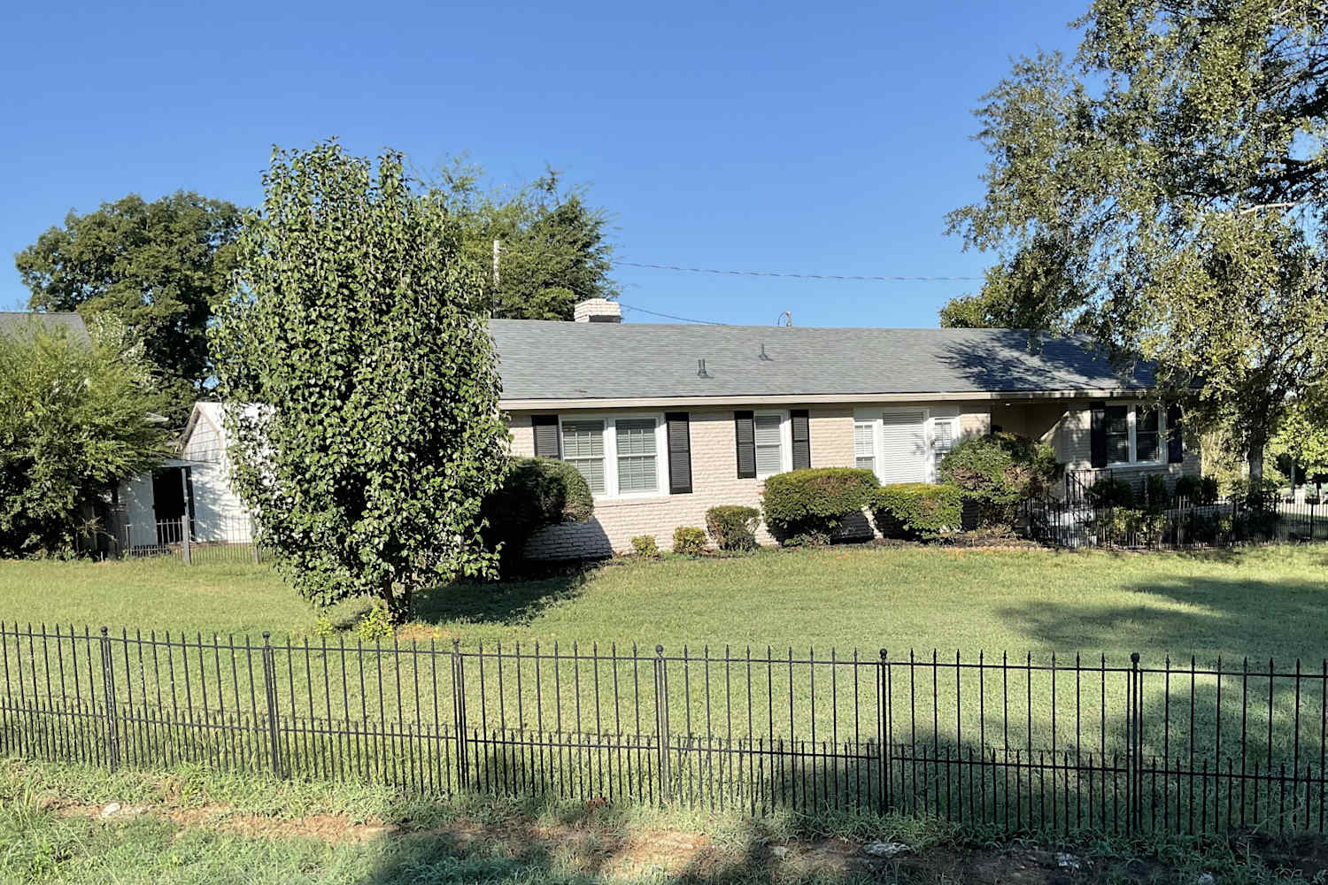 513 American Rd photo 3
