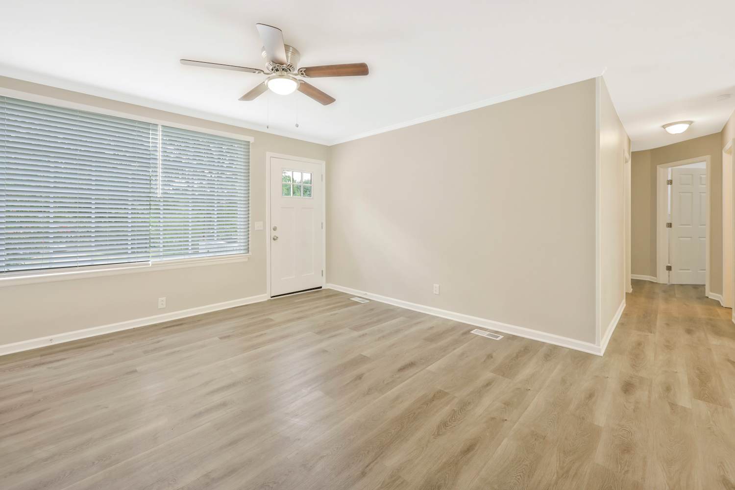 111 Curtiswood Dr photo 5