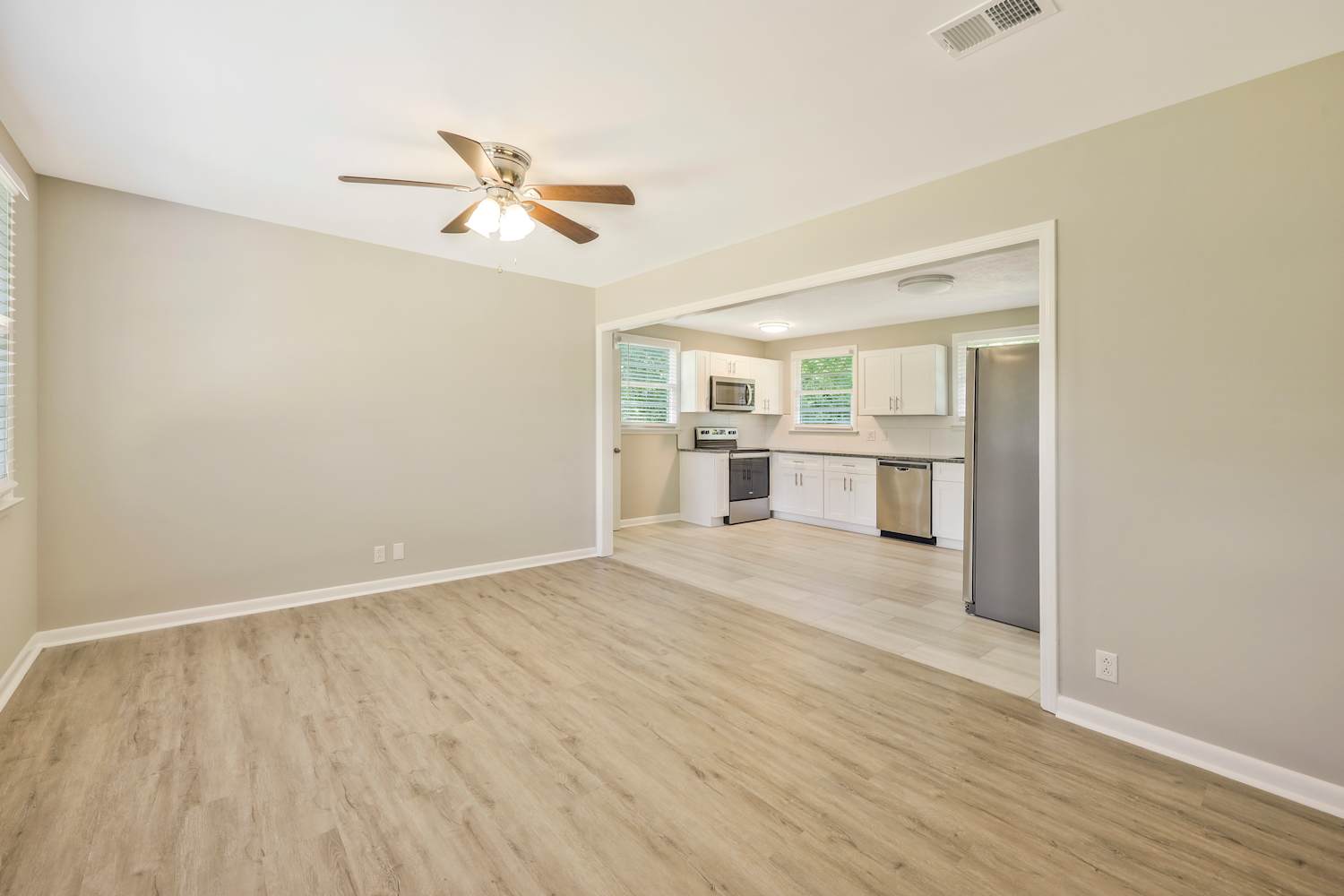 118 Robinhood Cir photo 5