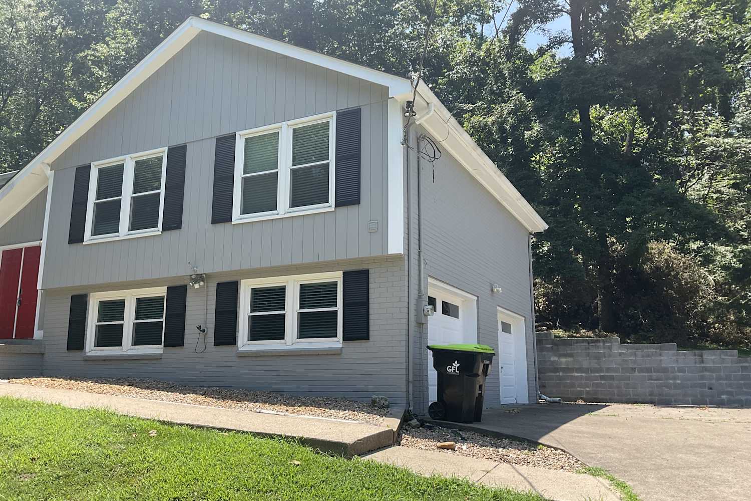 539 Glen Echo Dr photo 2