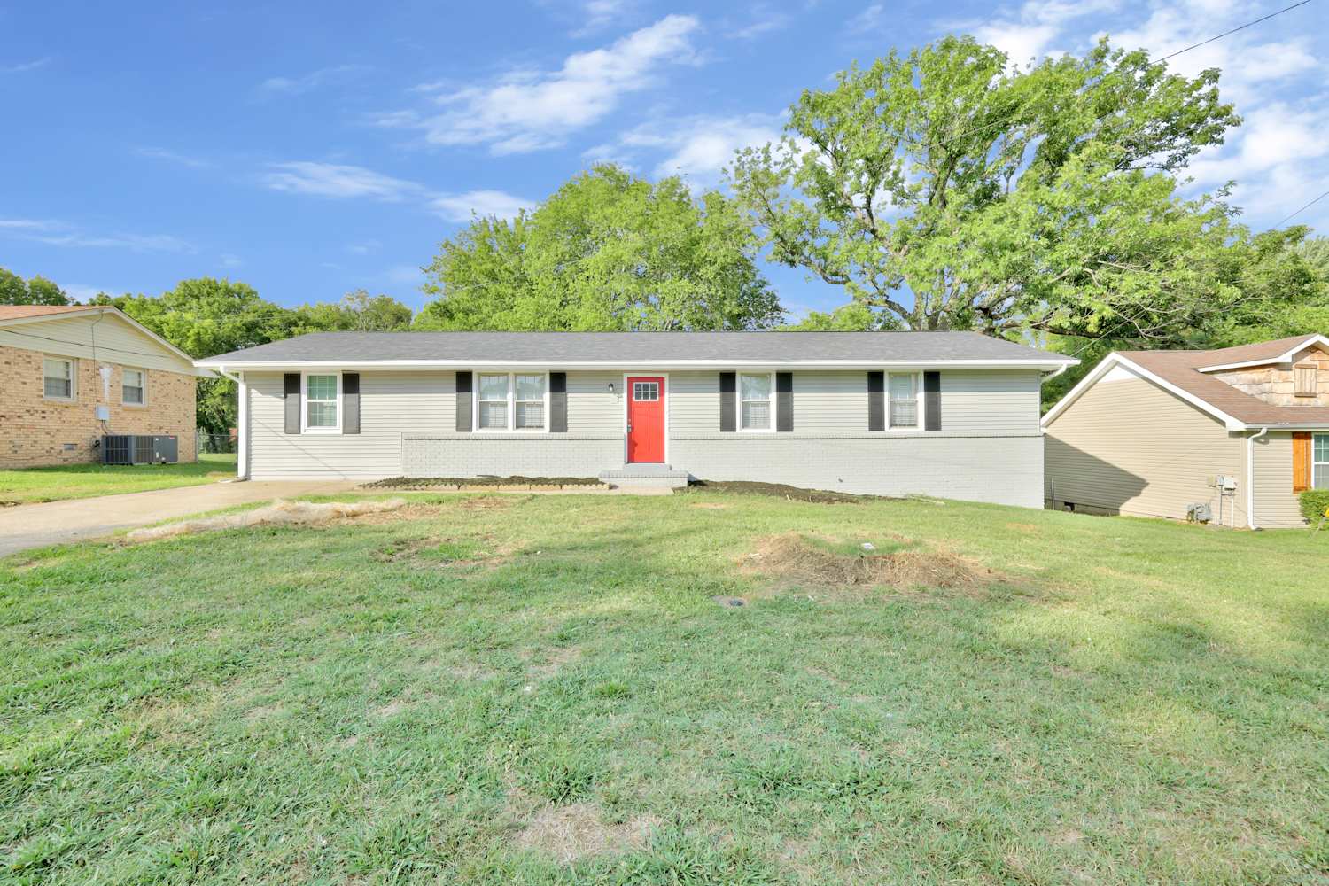 227 Evergreen Cir photo 2
