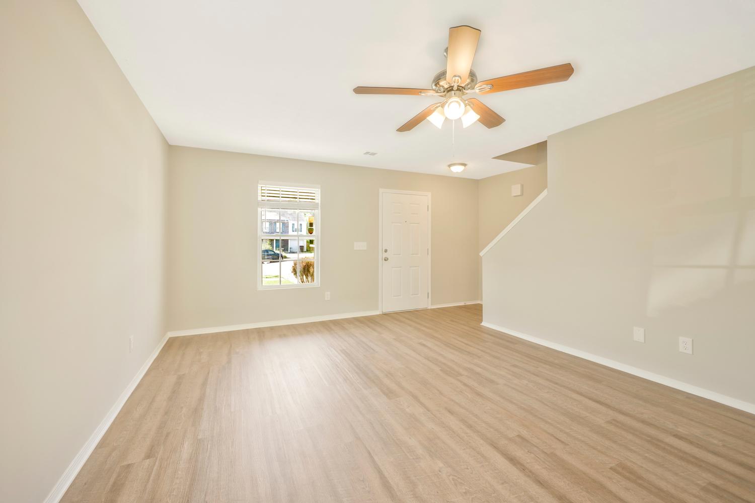 2888 Creekbend Dr photo 4