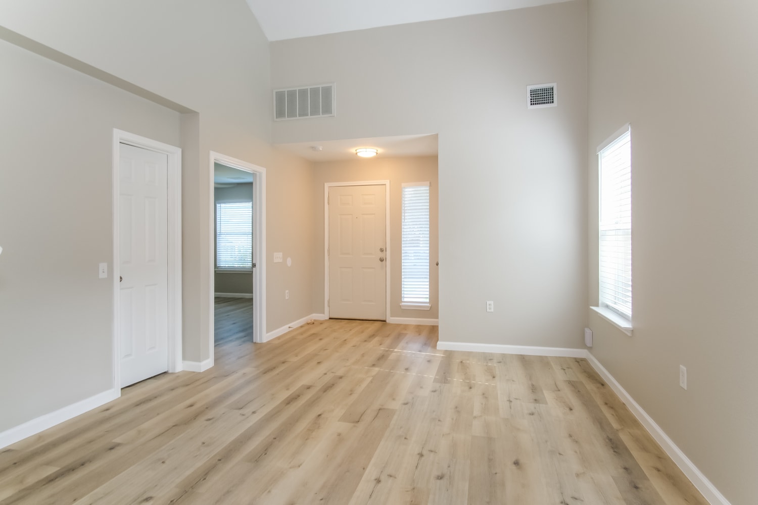 17801 Powder Creek Drive photo 4