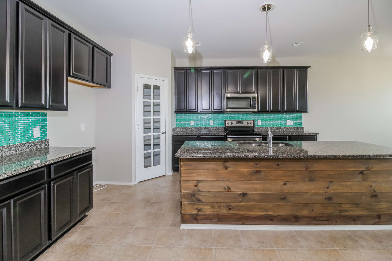 3137 Walker Creek photo 5