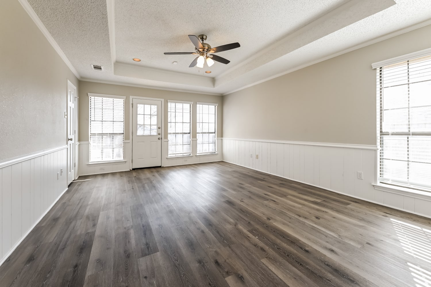 1806 Seabrook photo 4