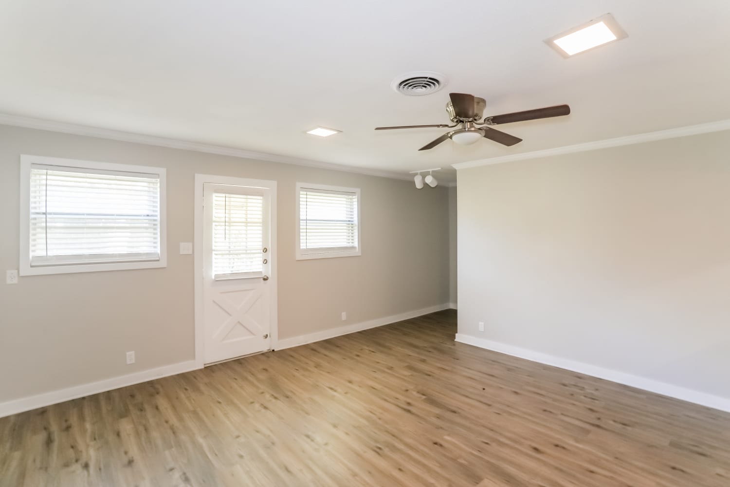 3812 Cornish photo 3