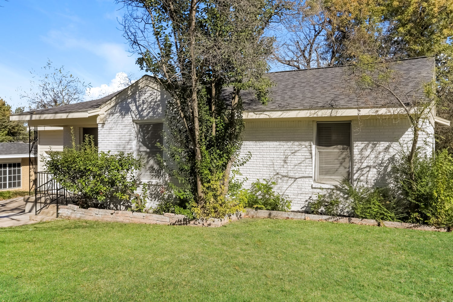 3812 Cornish photo 2