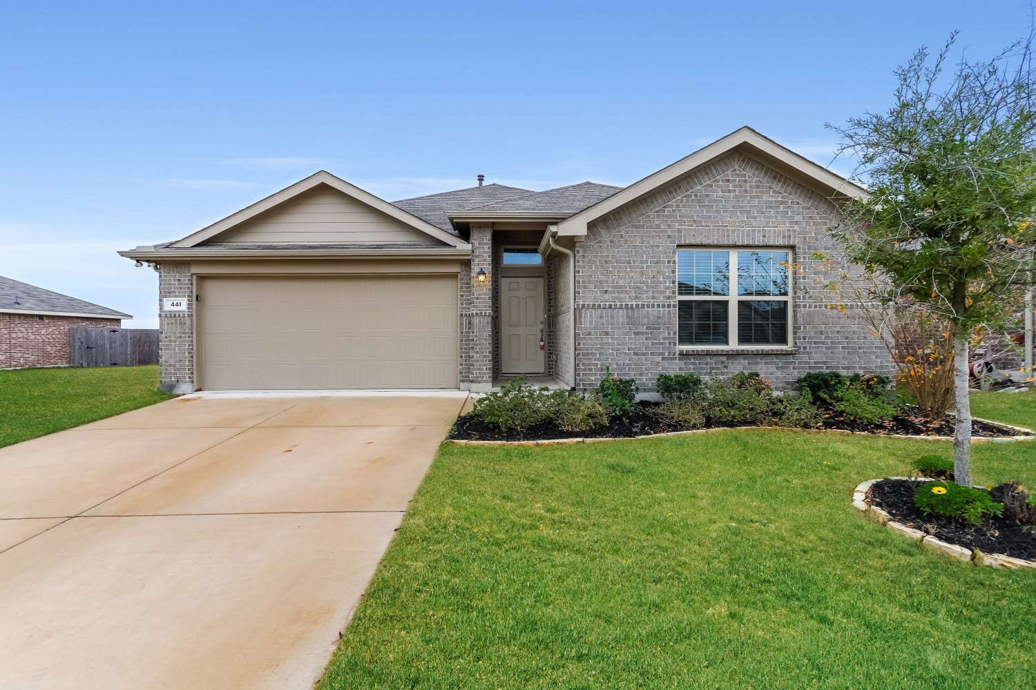 441 Pollyann Trail, Roanoke, TX 76052 photo 2