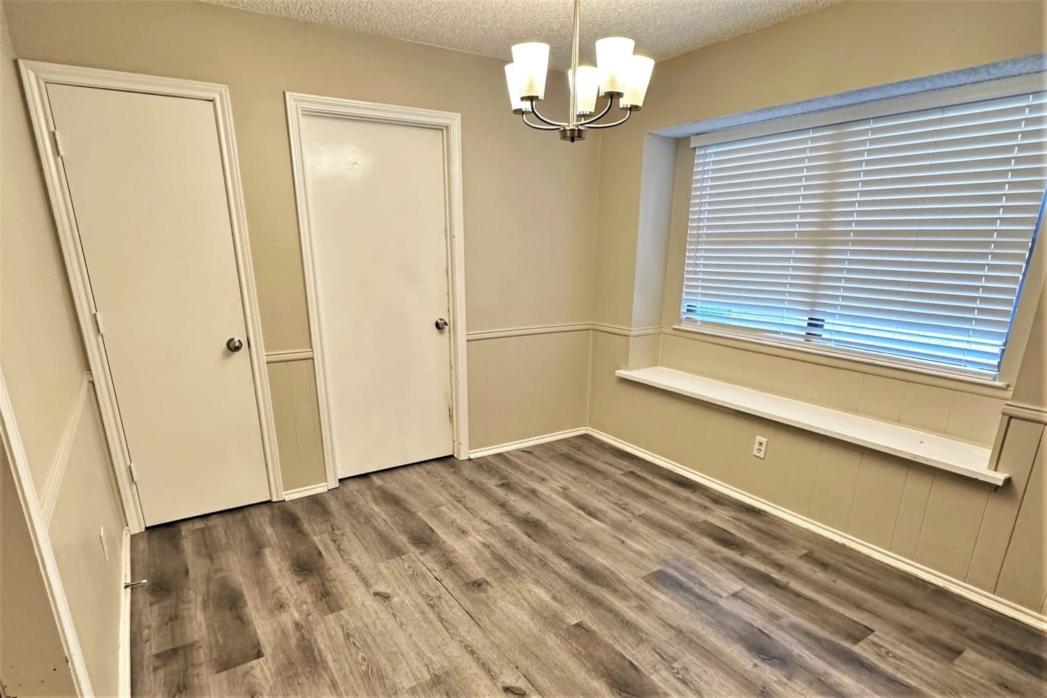 4510 Lone Oak photo 4