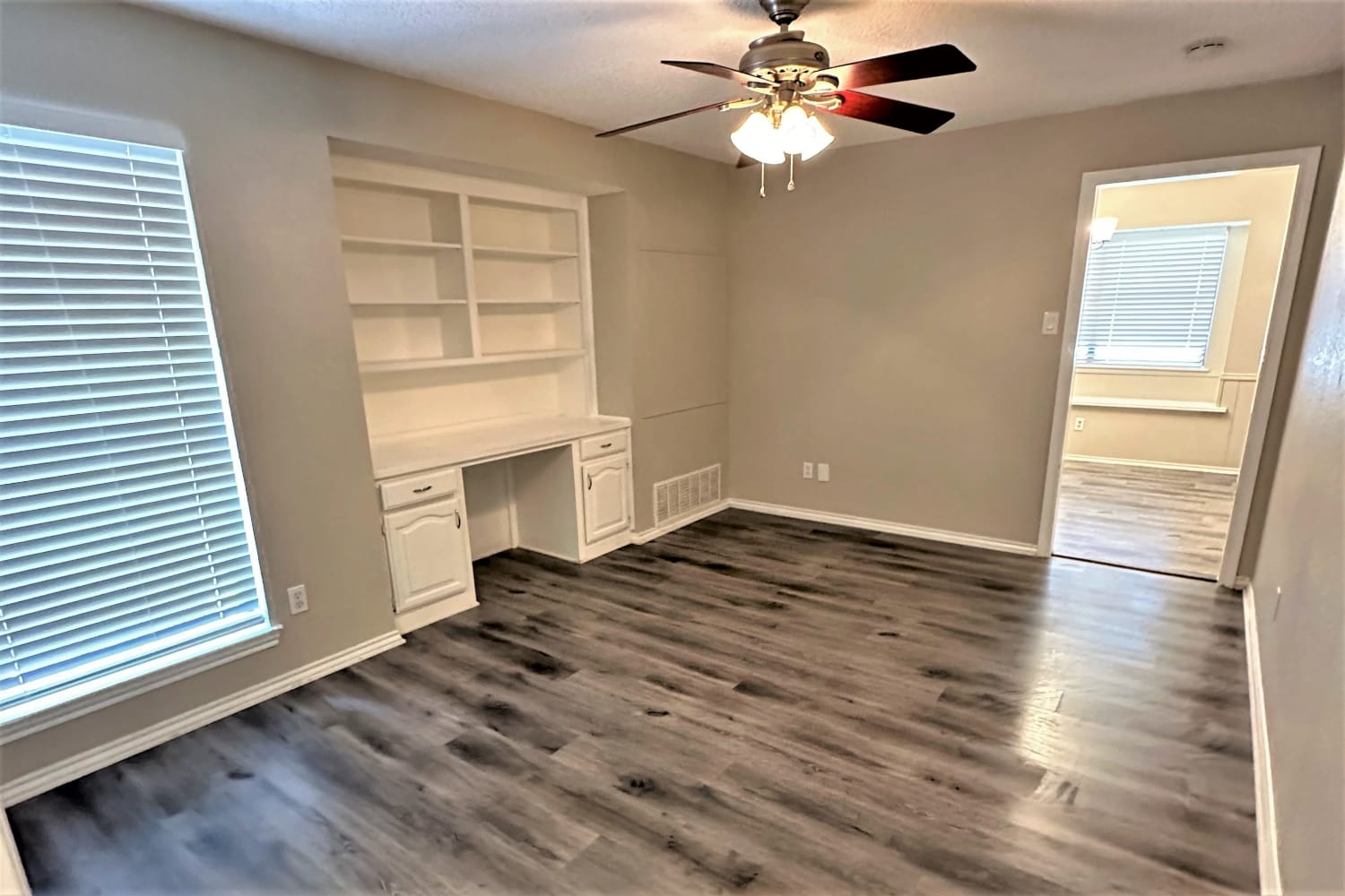 4510 Lone Oak photo 5