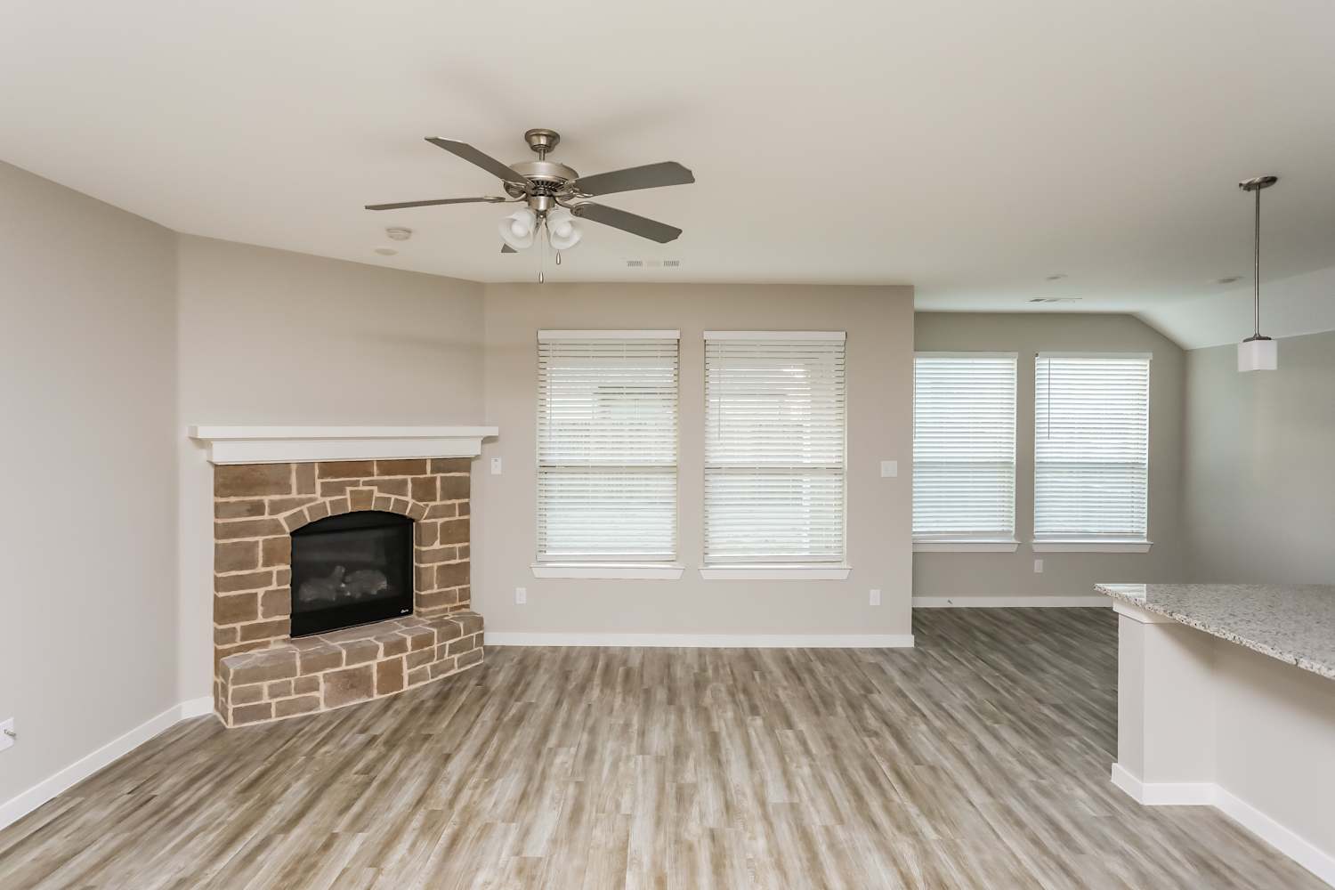 1522 Calcot photo 2