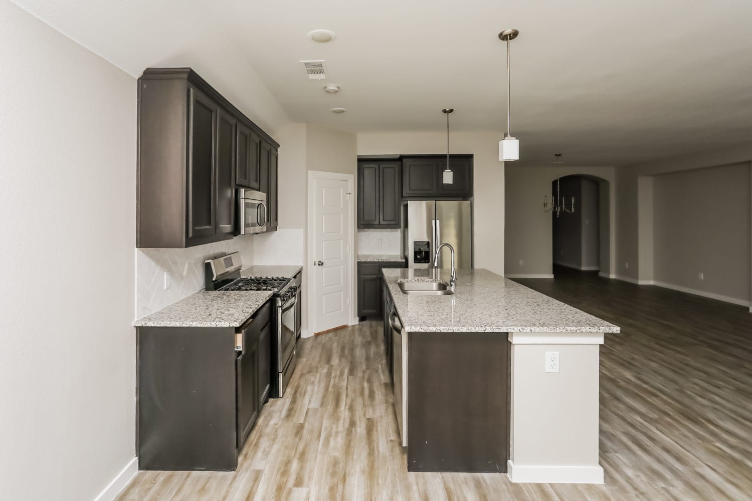 1522 Calcot photo 4