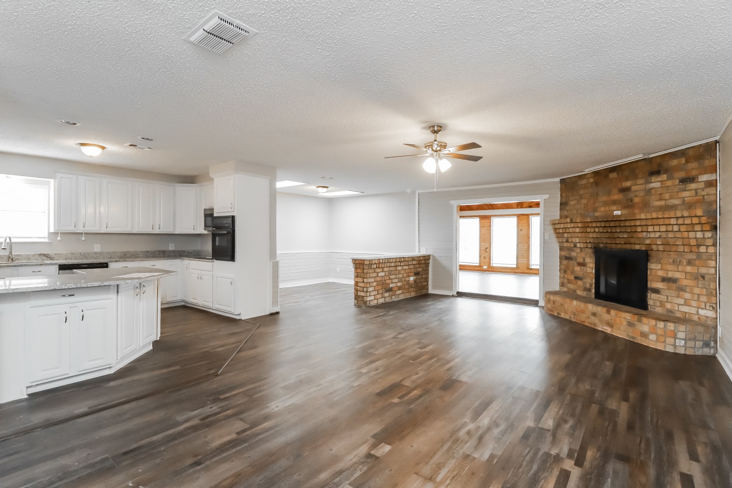 3212 Glenmont photo 4