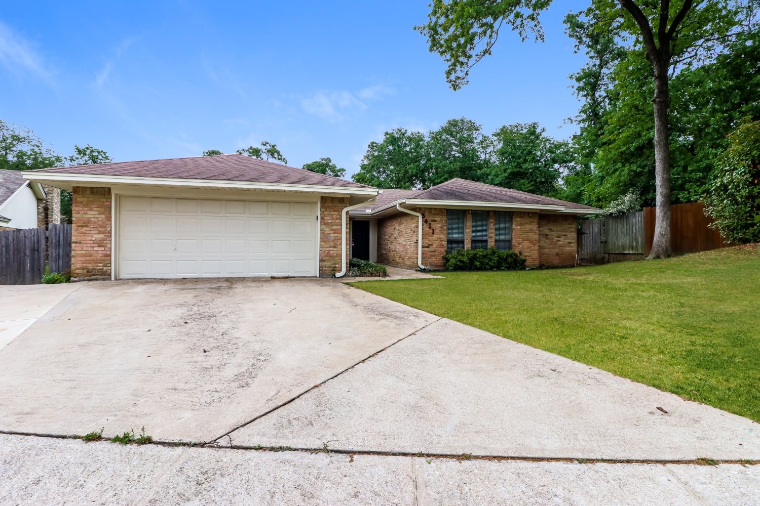 5411 Rimrock Ct photo 2