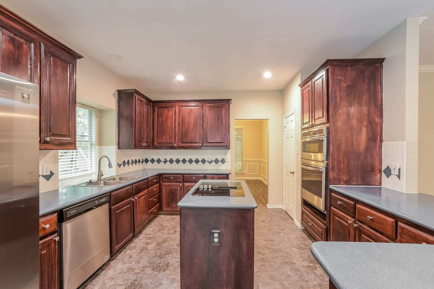 6517 Forest Park photo 4