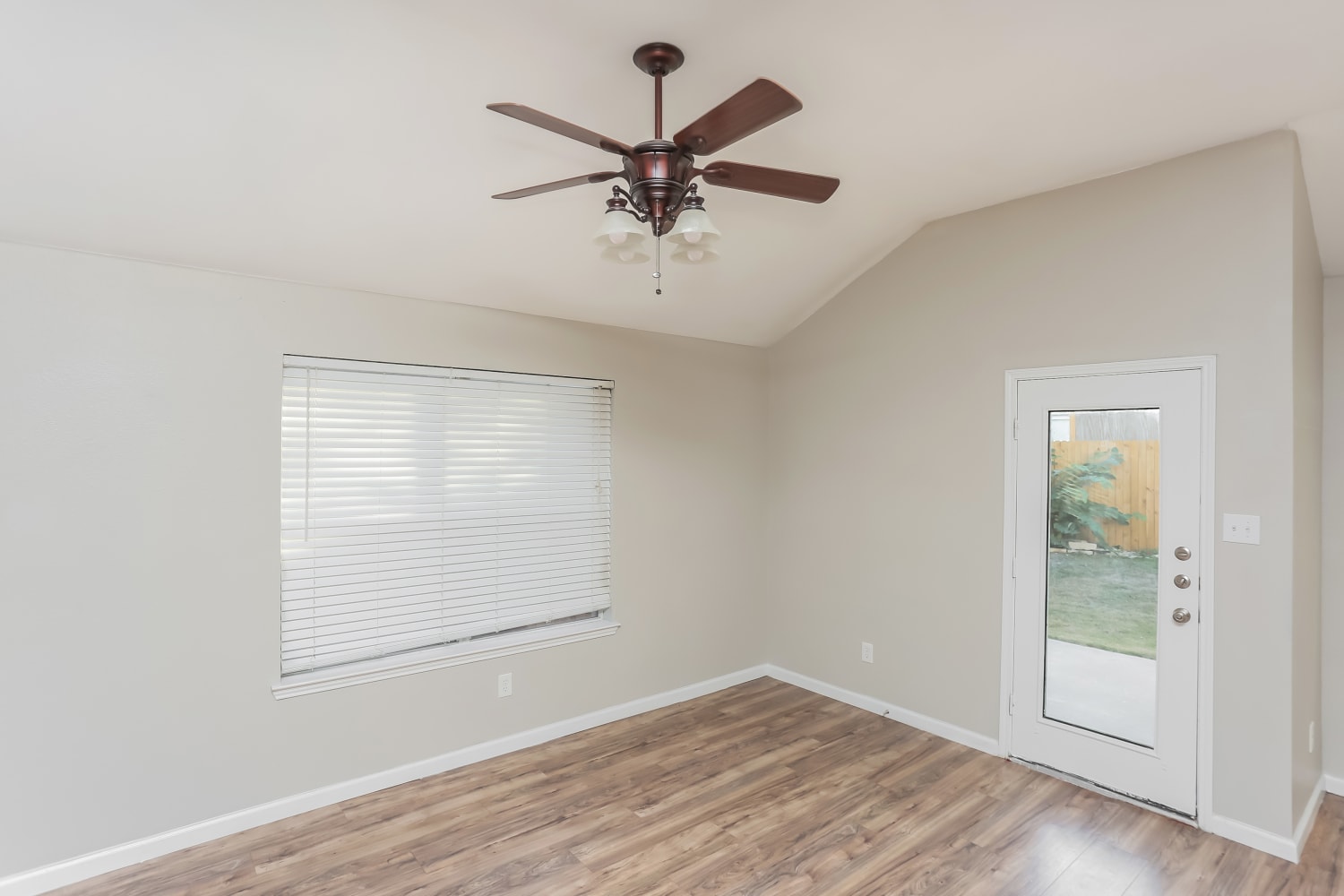 8117 Hennessey photo 2