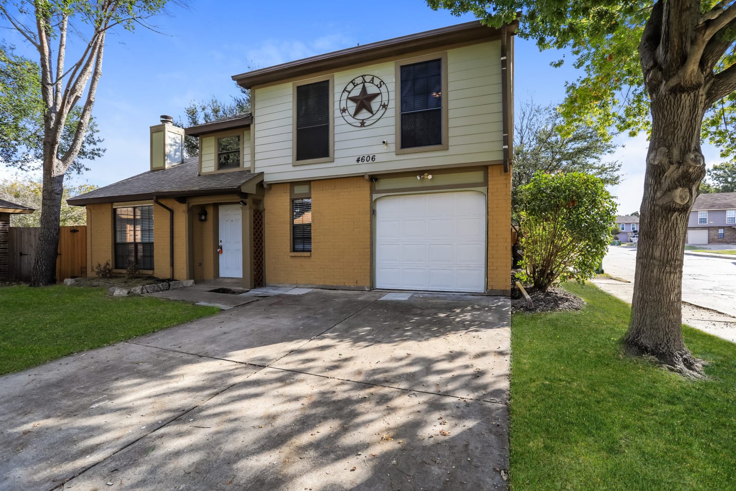 4606 Larner photo 2