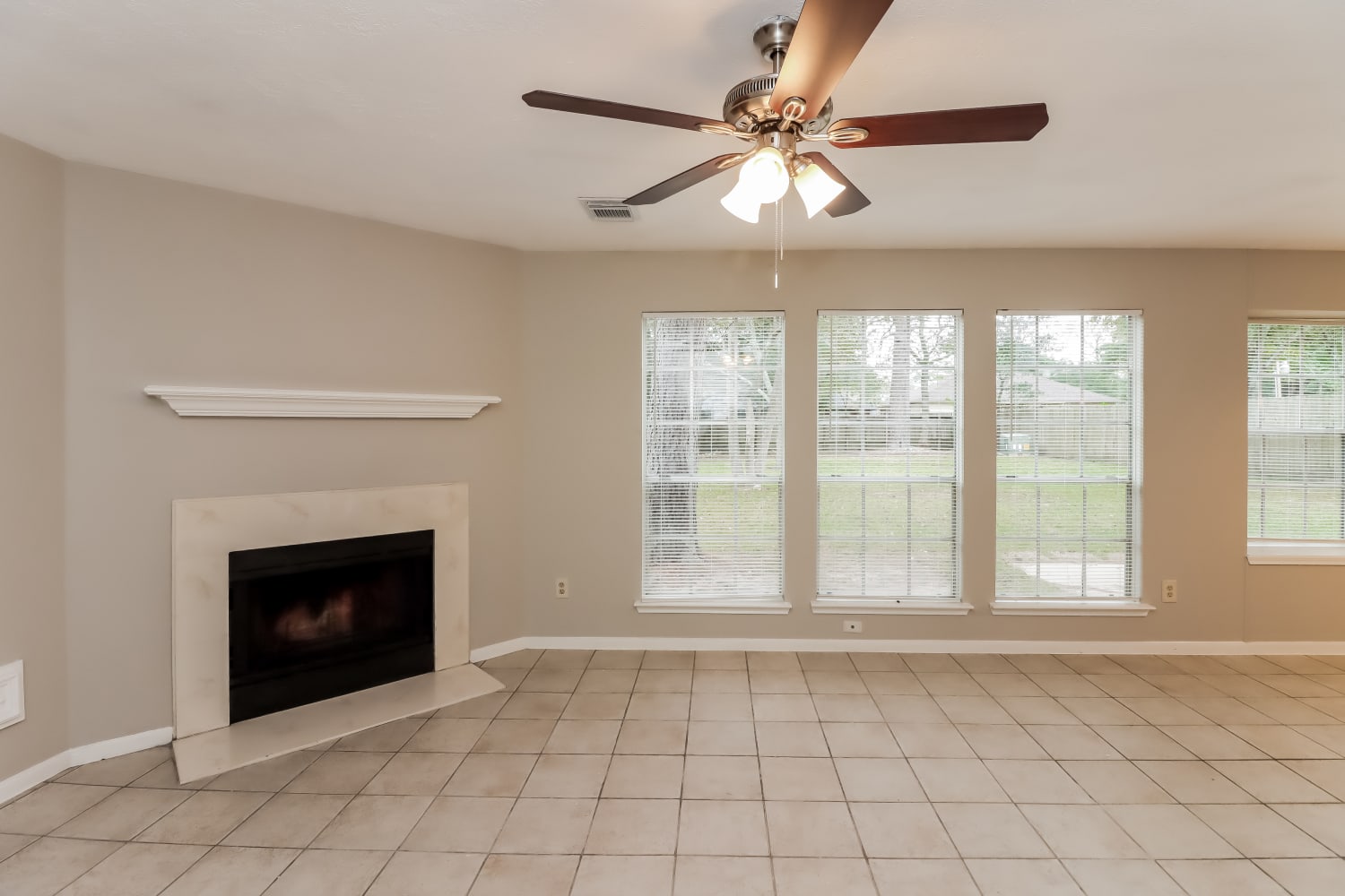 22230 Singleleaf Lane photo 2
