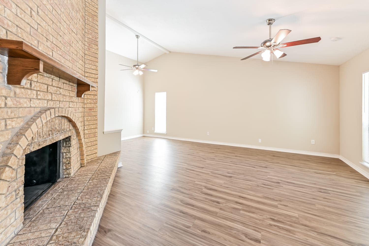 22710 Melham Lane photo 4
