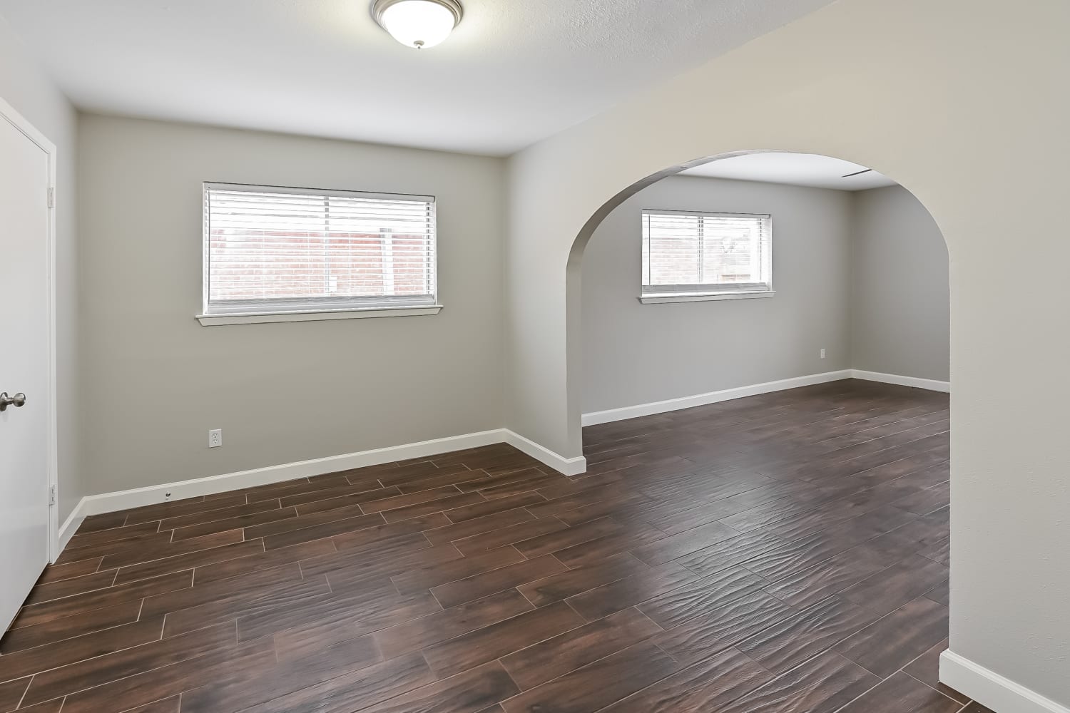 11122 Kirwin Lane photo 2