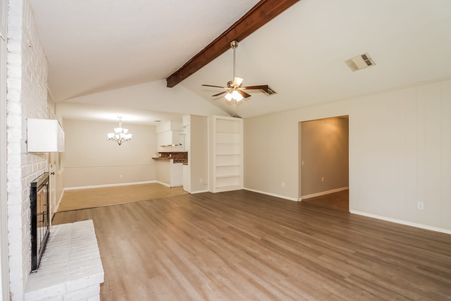 3002 Mission Valley Drive photo 3
