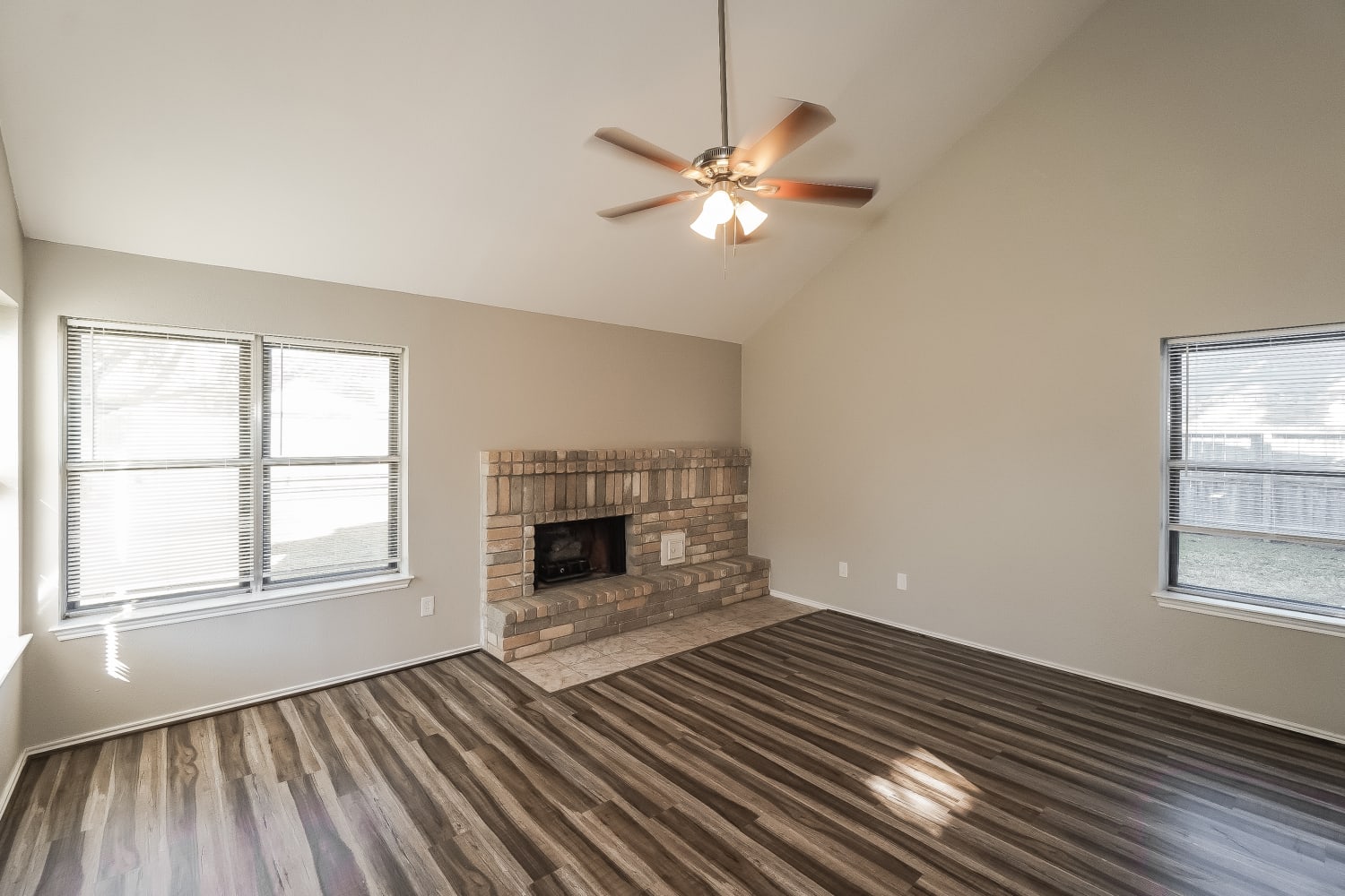 6915 Eagle Ridge Drive, Katy, TX 77449 photo 5