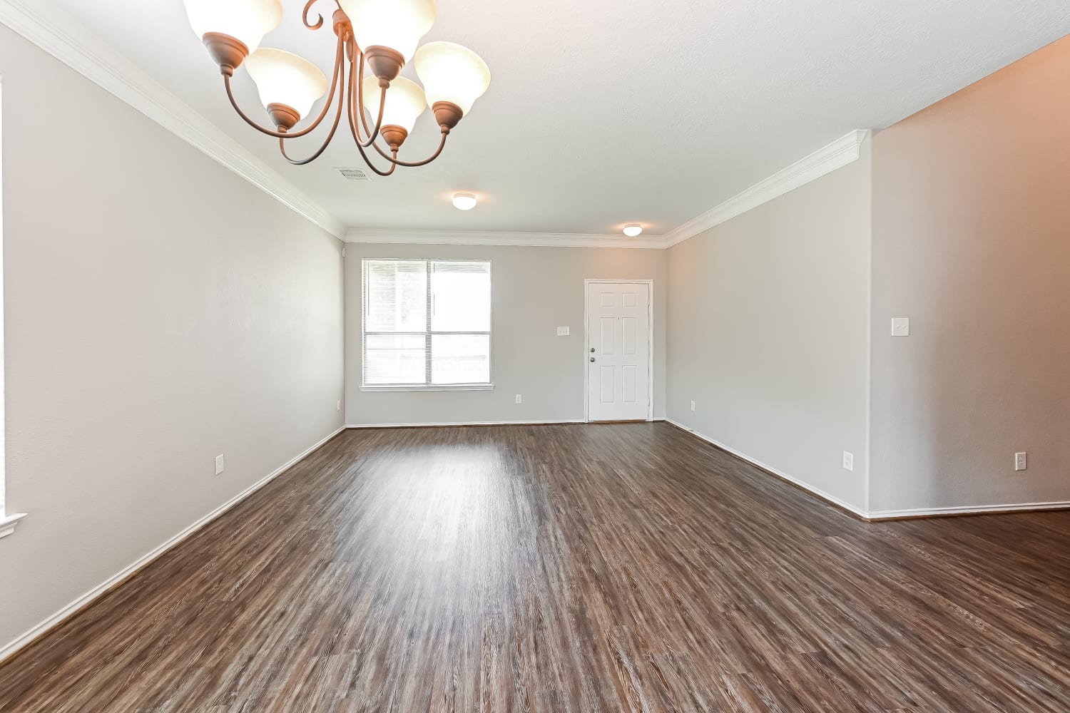 29430 Legends Bluff Drive photo 2