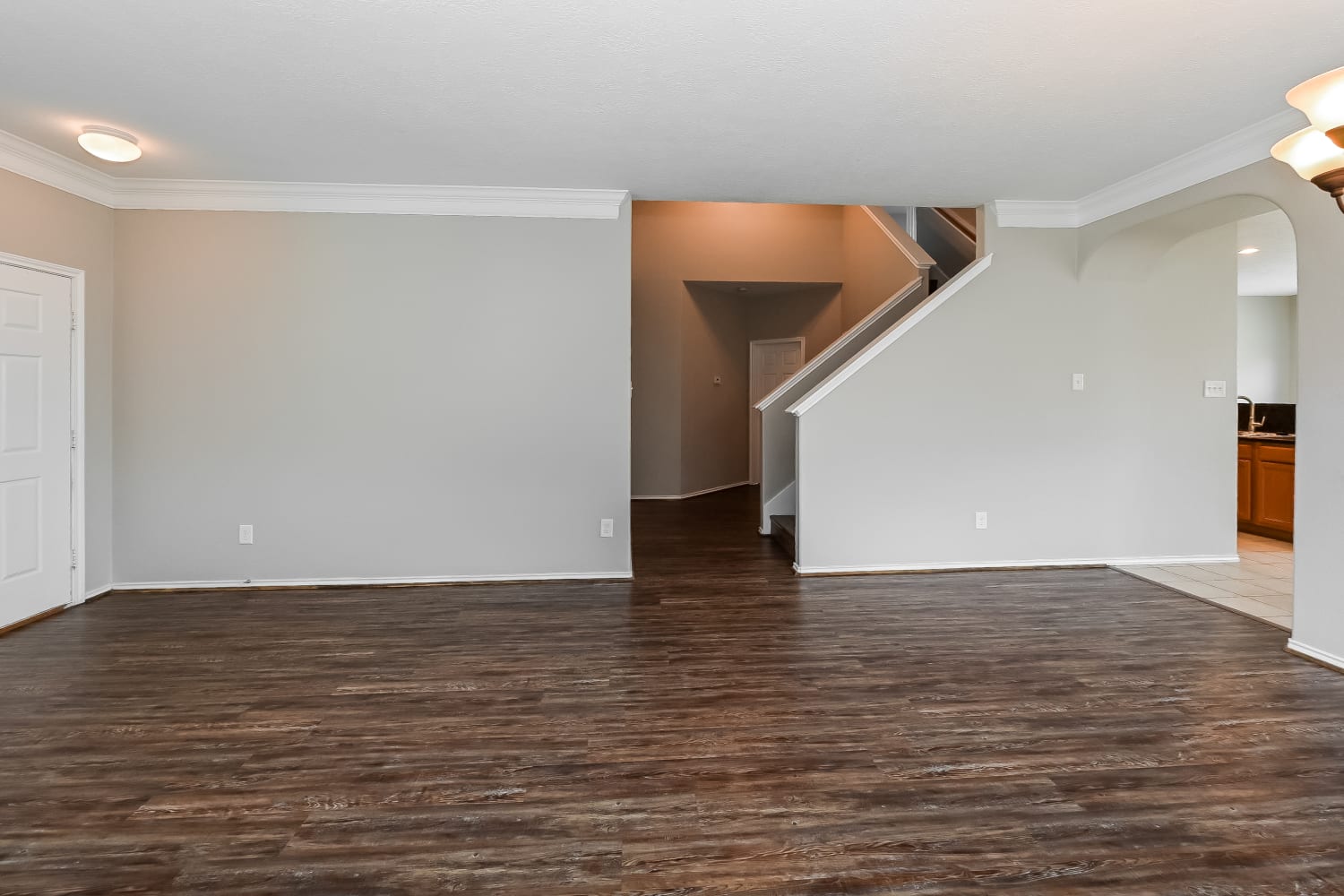 29430 Legends Bluff Drive photo 3