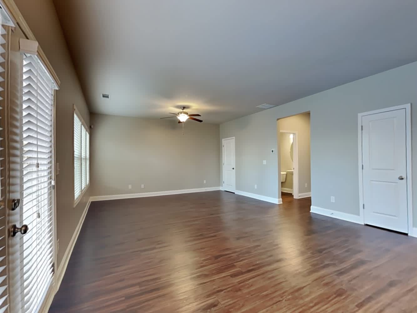 241 Sage Dr photo 4