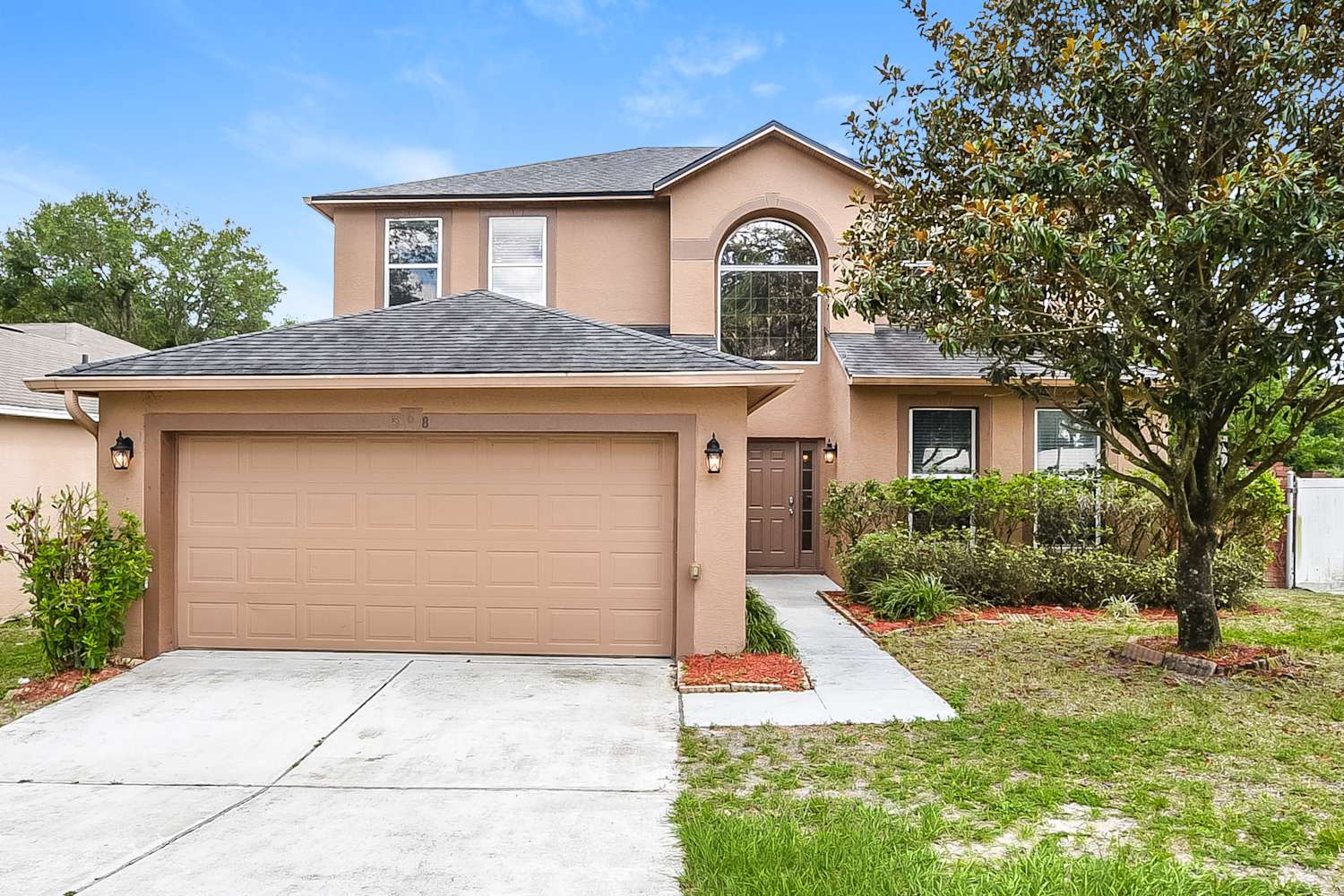 568 Dominish Estates Dr photo 4