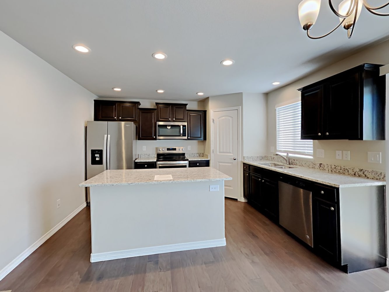 10833 Pigeon Dr photo 5