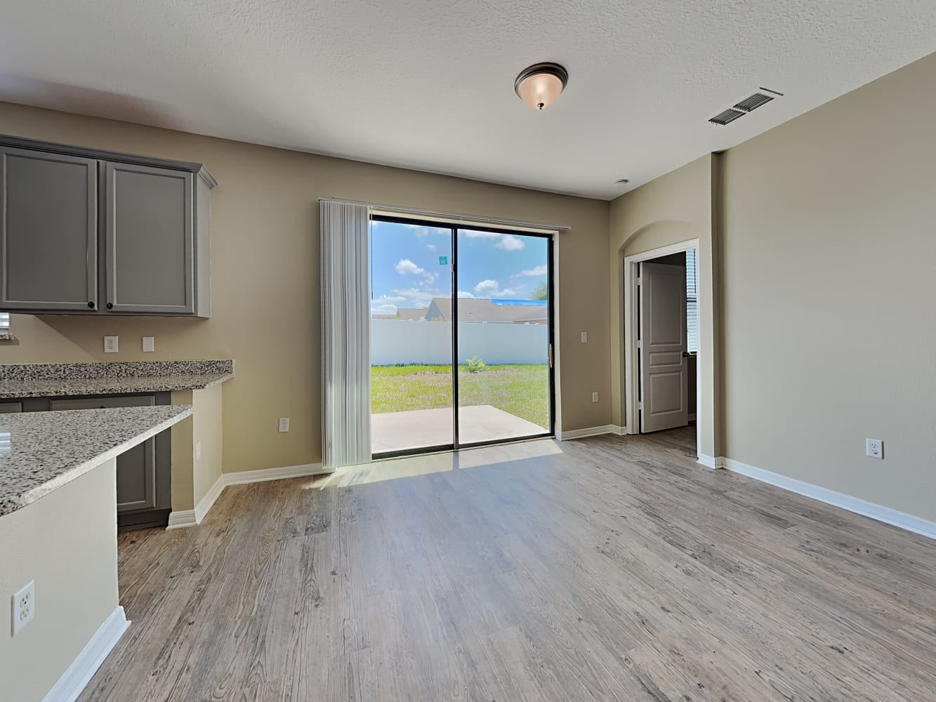 3125 Harris Park Way photo 5