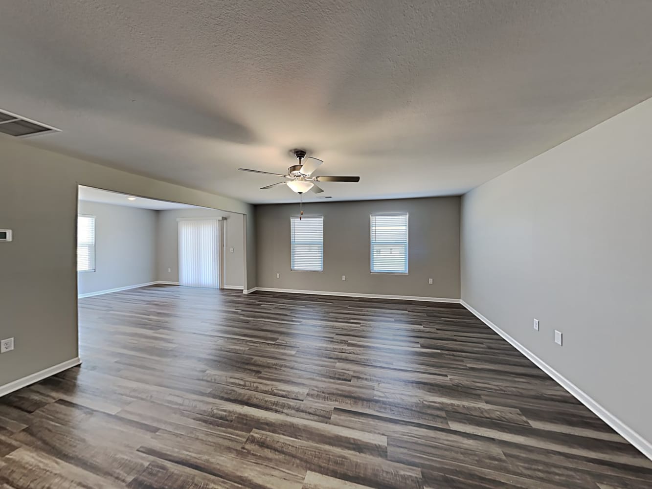493 Aubrey Woods Dr photo 4