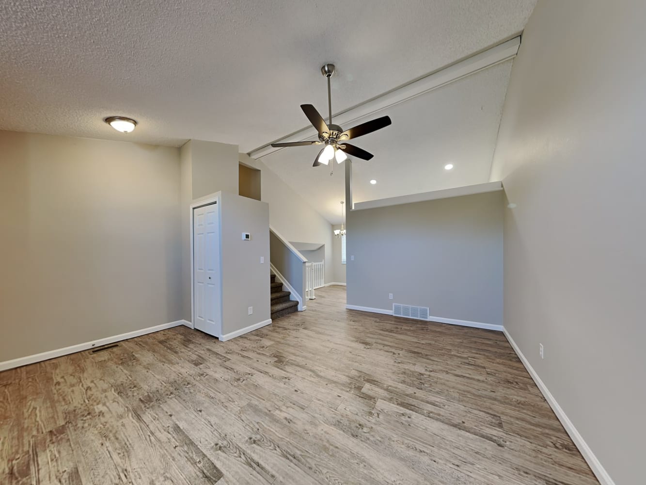 1026 Rancher Dr photo 4