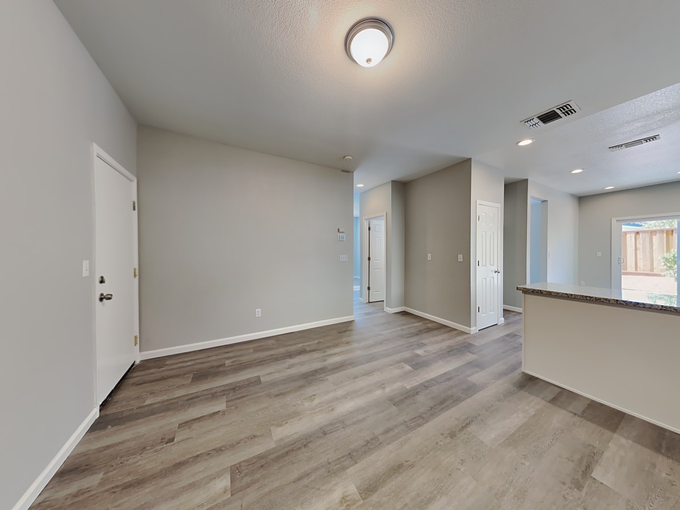 615 Chateau Way photo 5